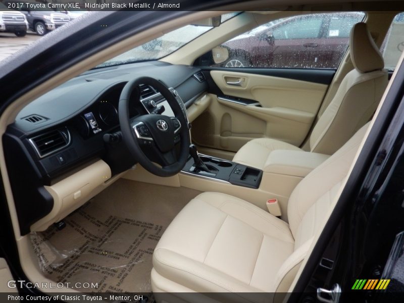 Midnight Black Metallic / Almond 2017 Toyota Camry XLE