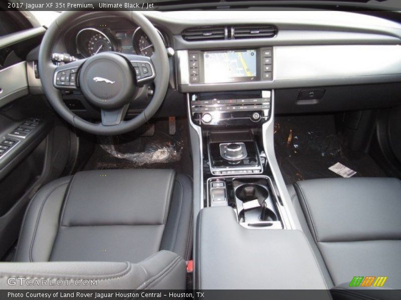 Ultimate Black / Jet 2017 Jaguar XF 35t Premium