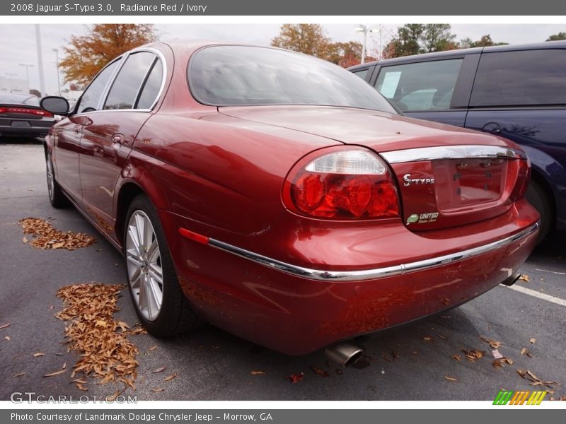 Radiance Red / Ivory 2008 Jaguar S-Type 3.0