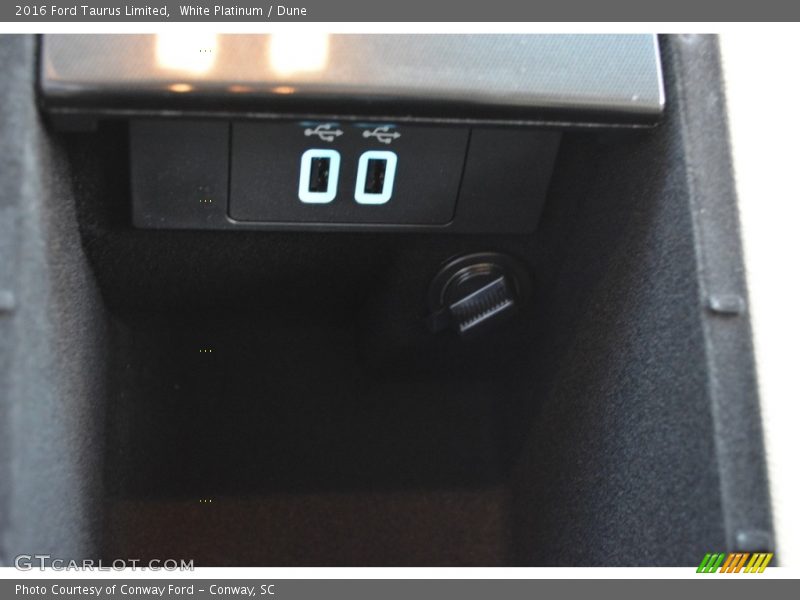 White Platinum / Dune 2016 Ford Taurus Limited