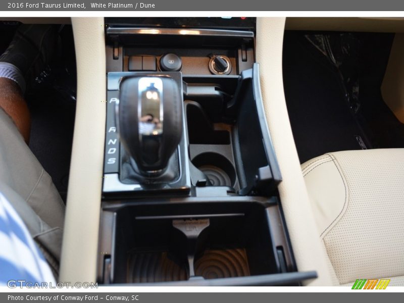 White Platinum / Dune 2016 Ford Taurus Limited