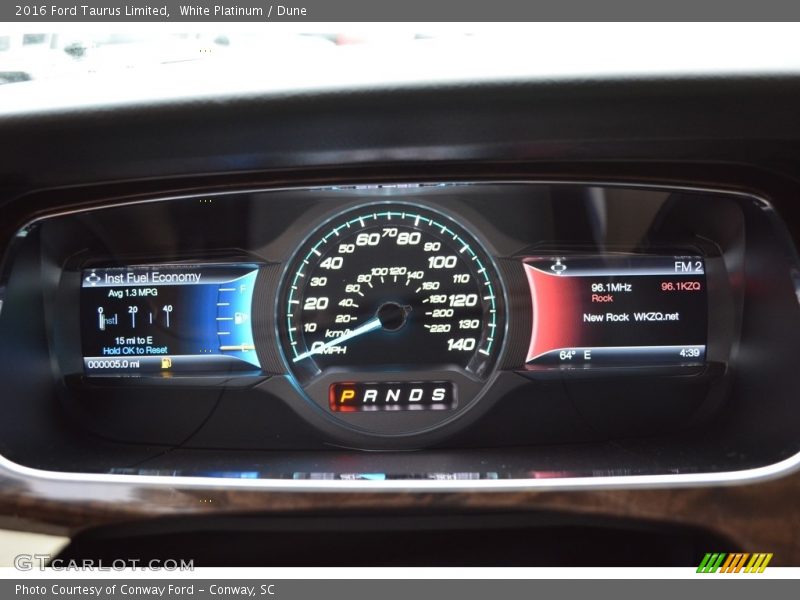 White Platinum / Dune 2016 Ford Taurus Limited