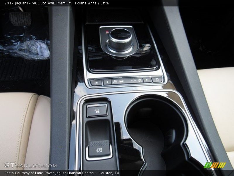Polaris White / Latte 2017 Jaguar F-PACE 35t AWD Premium