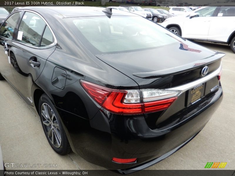 Obsidian / Black 2017 Lexus ES 300h Hybrid