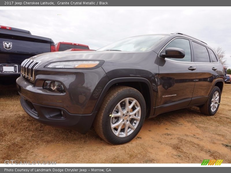 Front 3/4 View of 2017 Cherokee Latitude