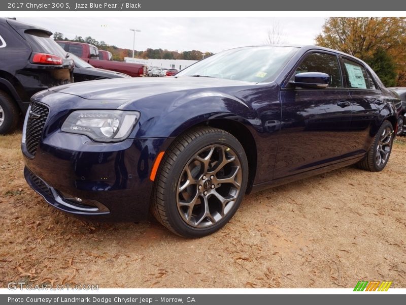 Front 3/4 View of 2017 300 S