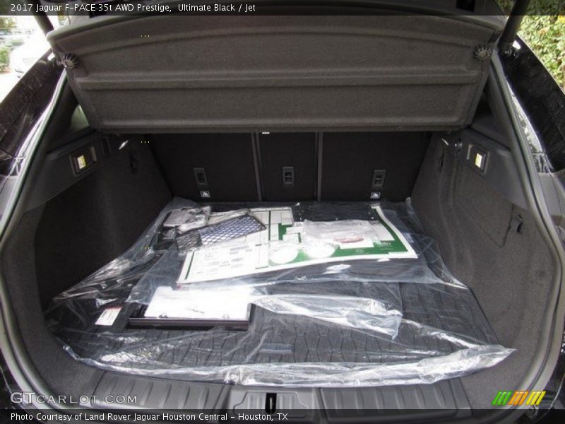 Ultimate Black / Jet 2017 Jaguar F-PACE 35t AWD Prestige