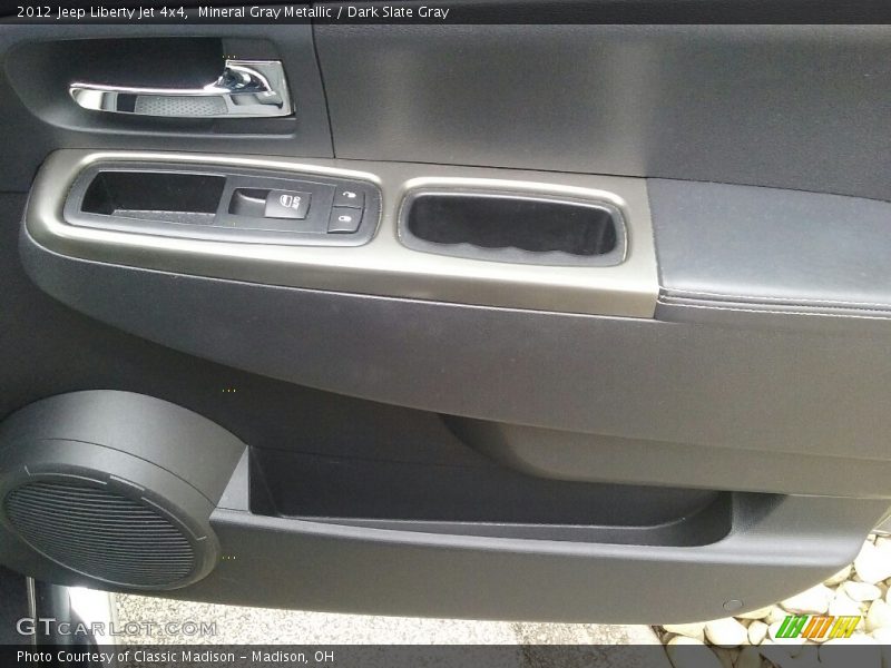 Mineral Gray Metallic / Dark Slate Gray 2012 Jeep Liberty Jet 4x4