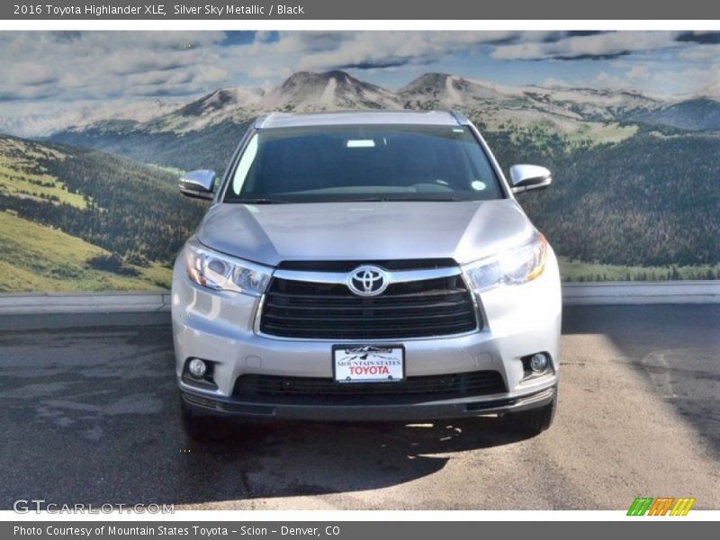Silver Sky Metallic / Black 2016 Toyota Highlander XLE
