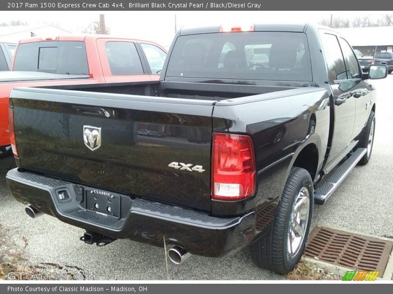 Brilliant Black Crystal Pearl / Black/Diesel Gray 2017 Ram 1500 Express Crew Cab 4x4