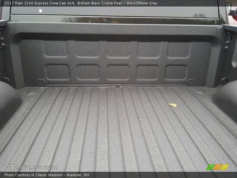Brilliant Black Crystal Pearl / Black/Diesel Gray 2017 Ram 1500 Express Crew Cab 4x4