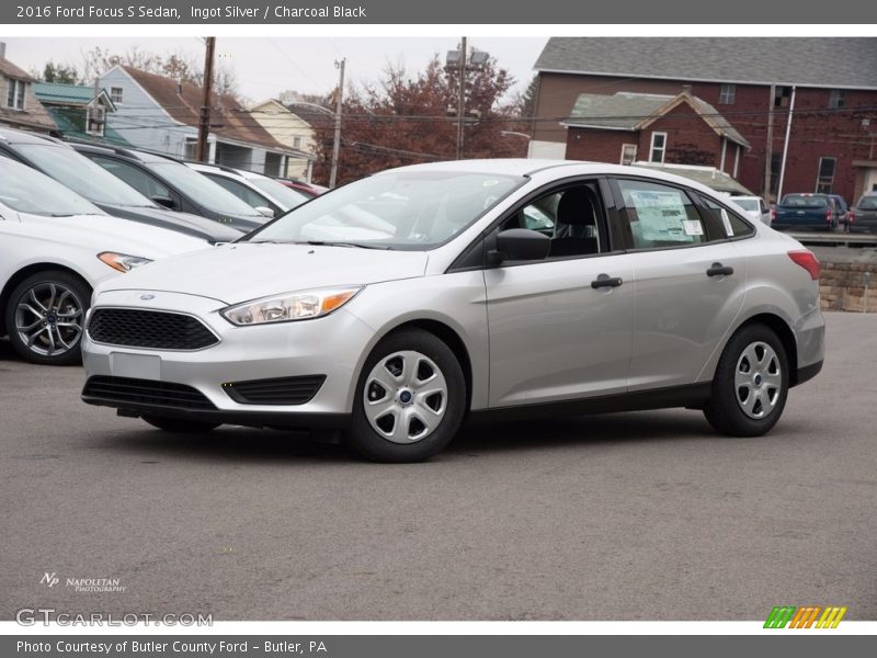 Ingot Silver / Charcoal Black 2016 Ford Focus S Sedan