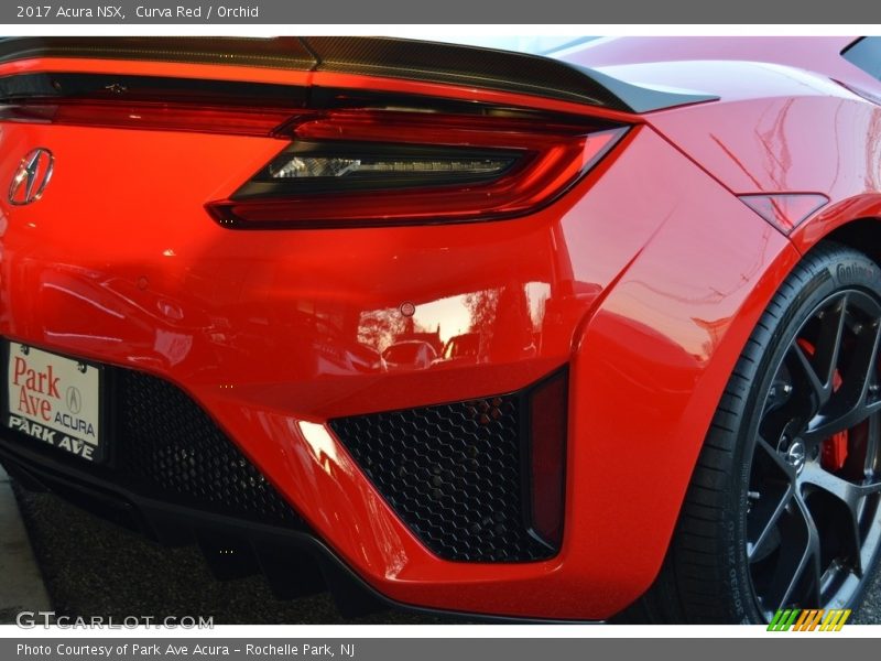 Curva Red / Orchid 2017 Acura NSX