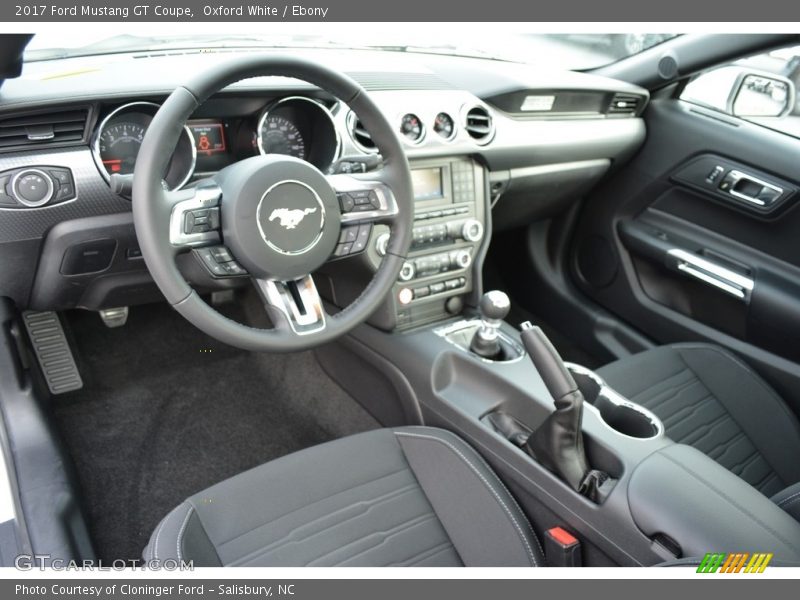 Oxford White / Ebony 2017 Ford Mustang GT Coupe