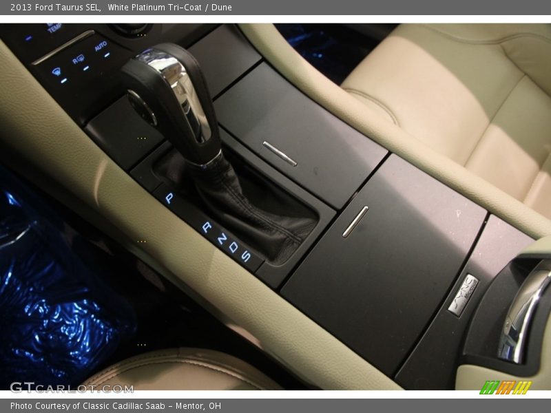 White Platinum Tri-Coat / Dune 2013 Ford Taurus SEL