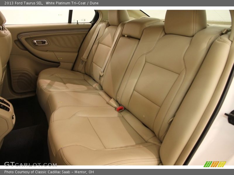 White Platinum Tri-Coat / Dune 2013 Ford Taurus SEL