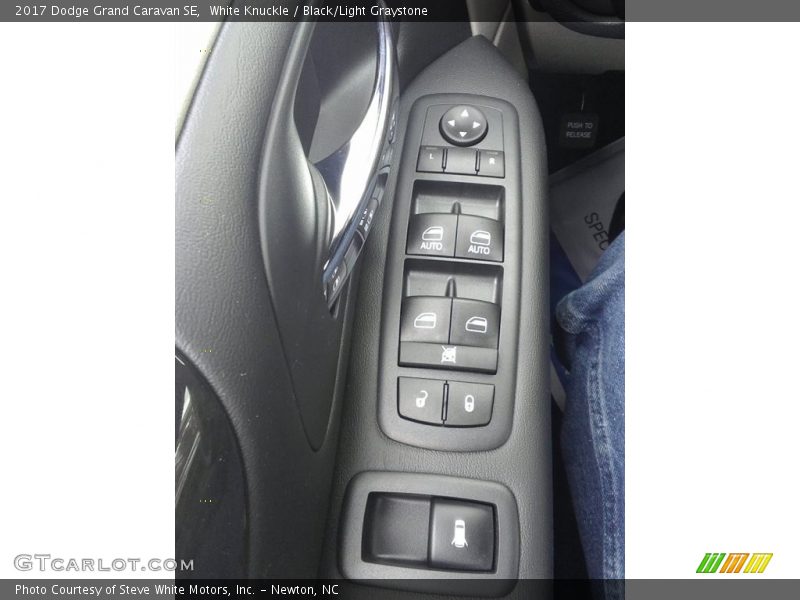 White Knuckle / Black/Light Graystone 2017 Dodge Grand Caravan SE