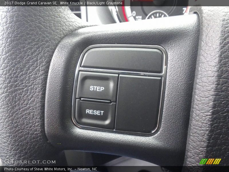 White Knuckle / Black/Light Graystone 2017 Dodge Grand Caravan SE