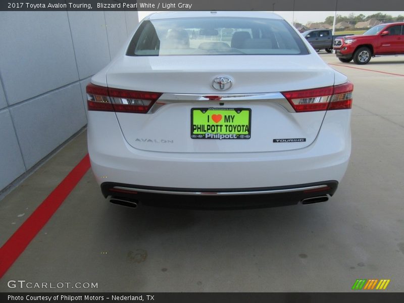 Blizzard Pearl White / Light Gray 2017 Toyota Avalon Touring