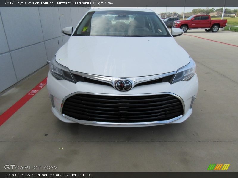 Blizzard Pearl White / Light Gray 2017 Toyota Avalon Touring