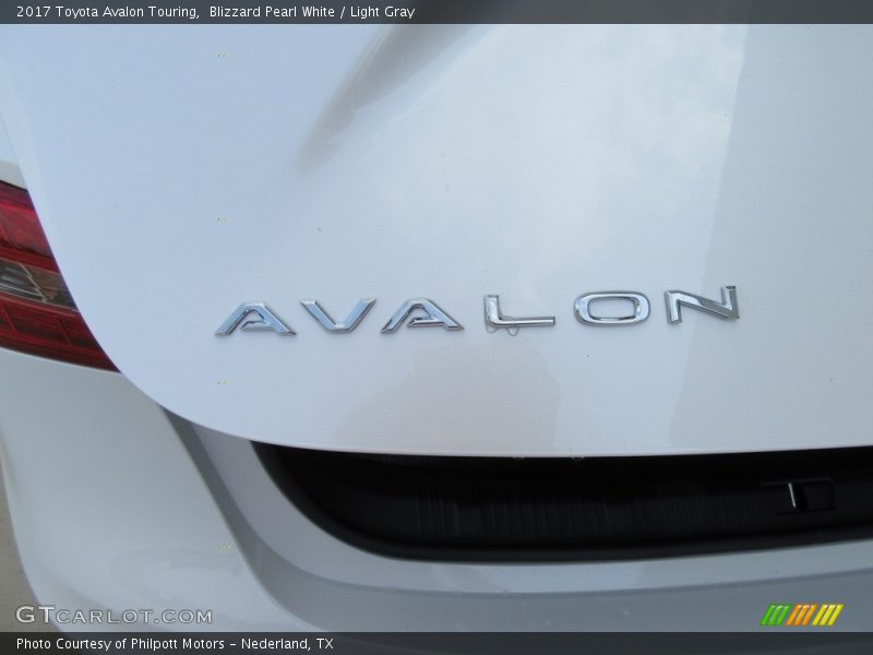 Blizzard Pearl White / Light Gray 2017 Toyota Avalon Touring