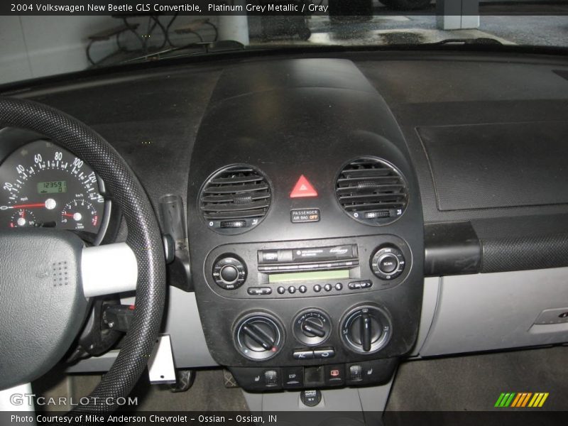 Platinum Grey Metallic / Gray 2004 Volkswagen New Beetle GLS Convertible