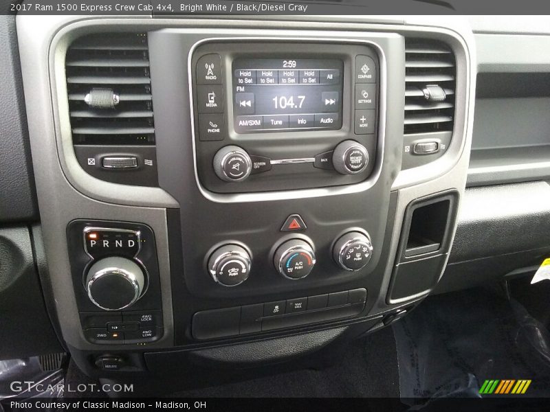 Bright White / Black/Diesel Gray 2017 Ram 1500 Express Crew Cab 4x4