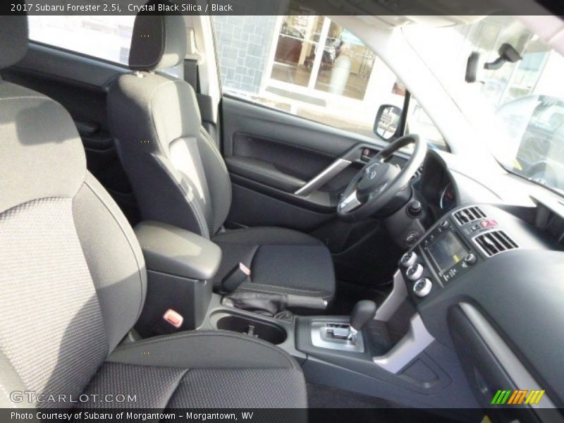 Crystal Black Silica / Black 2017 Subaru Forester 2.5i