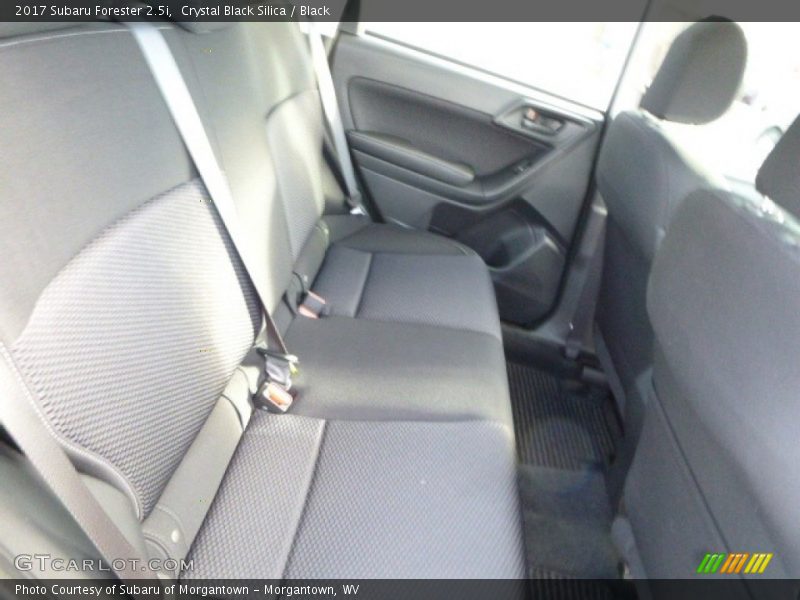 Crystal Black Silica / Black 2017 Subaru Forester 2.5i