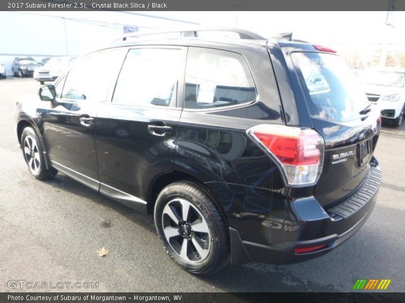 Crystal Black Silica / Black 2017 Subaru Forester 2.5i