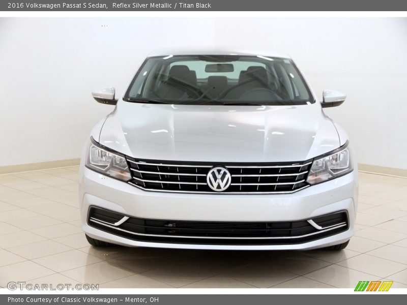 Reflex Silver Metallic / Titan Black 2016 Volkswagen Passat S Sedan