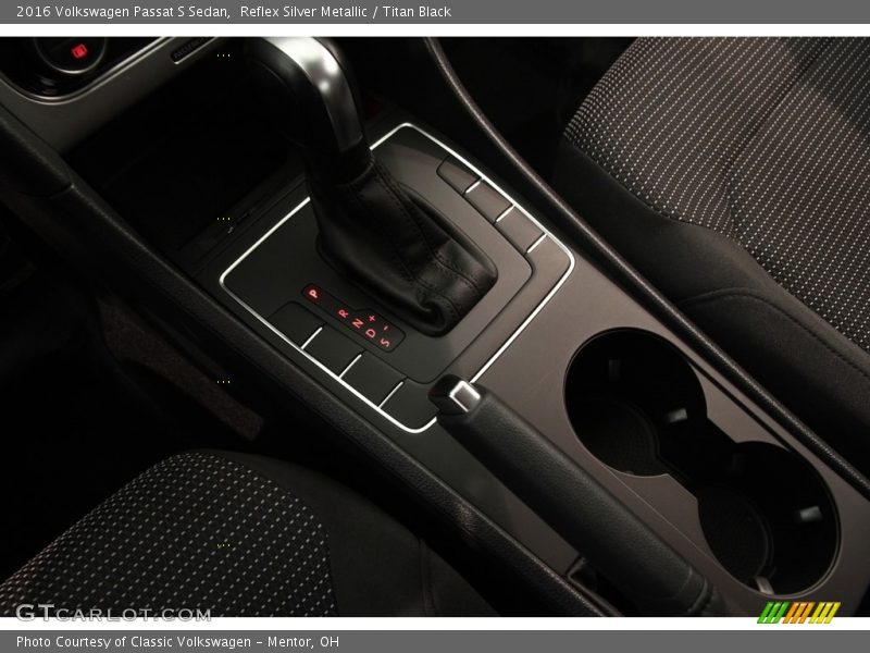 Reflex Silver Metallic / Titan Black 2016 Volkswagen Passat S Sedan