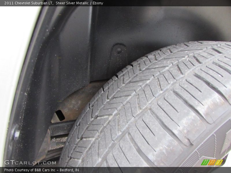 Sheer Silver Metallic / Ebony 2011 Chevrolet Suburban LT
