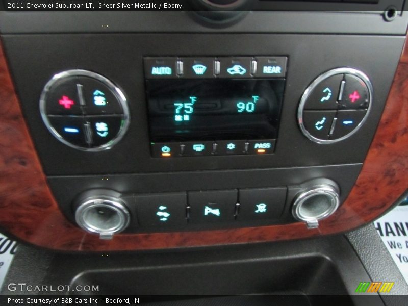 Sheer Silver Metallic / Ebony 2011 Chevrolet Suburban LT