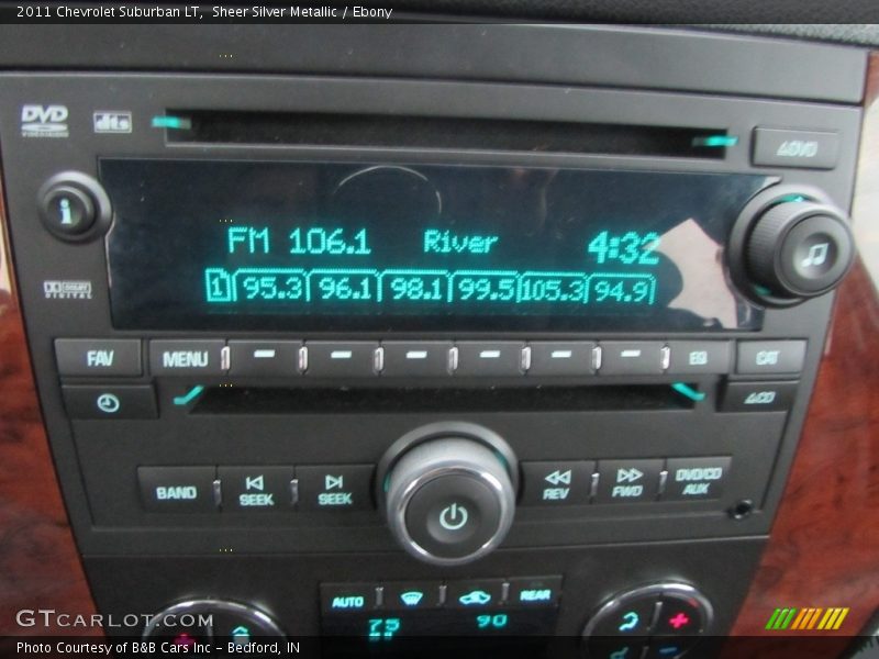 Sheer Silver Metallic / Ebony 2011 Chevrolet Suburban LT