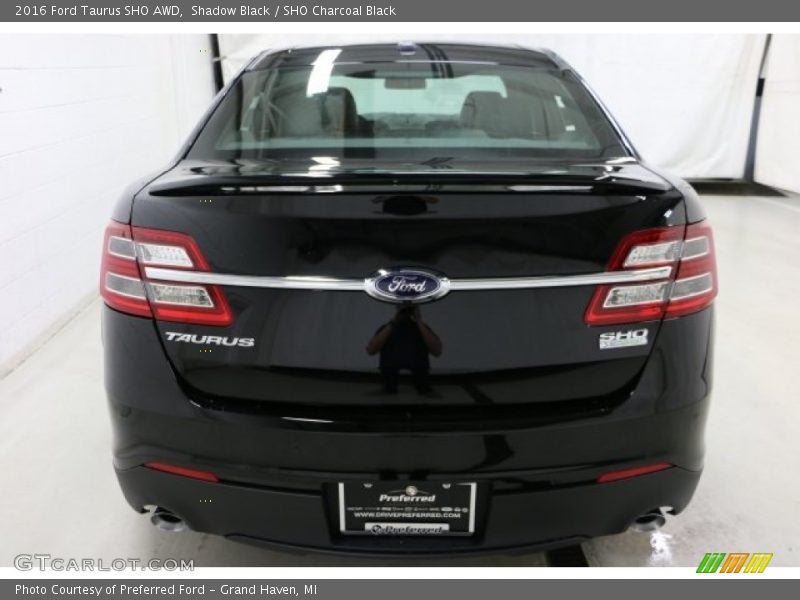 Shadow Black / SHO Charcoal Black 2016 Ford Taurus SHO AWD
