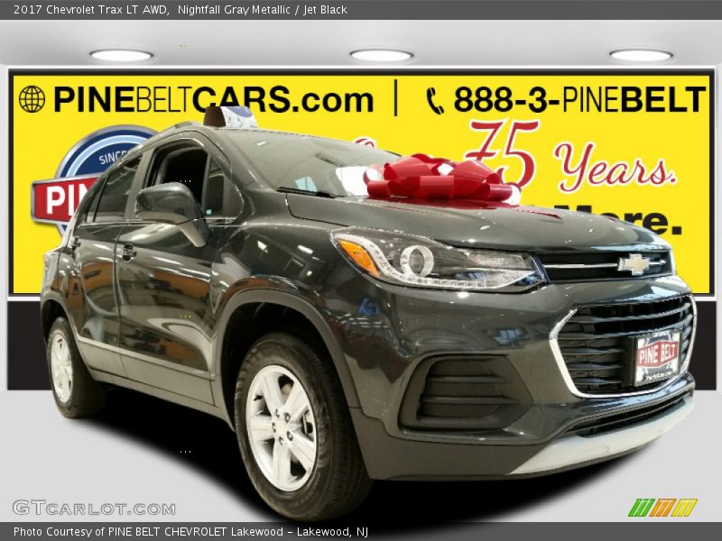 Nightfall Gray Metallic / Jet Black 2017 Chevrolet Trax LT AWD