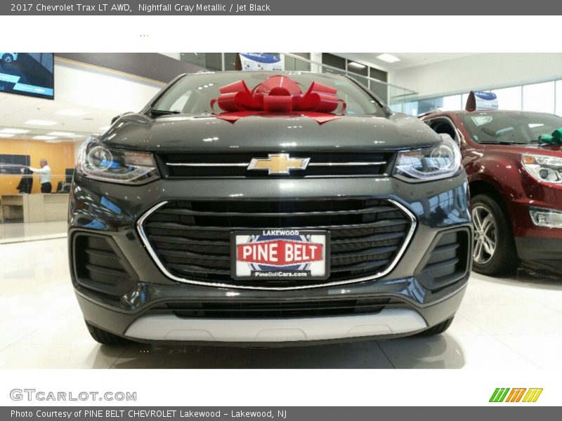 Nightfall Gray Metallic / Jet Black 2017 Chevrolet Trax LT AWD