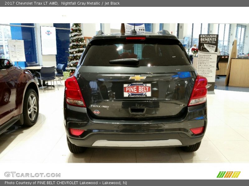 Nightfall Gray Metallic / Jet Black 2017 Chevrolet Trax LT AWD