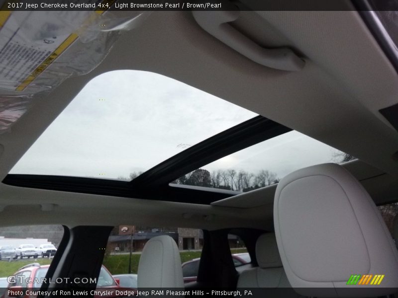 Sunroof of 2017 Cherokee Overland 4x4