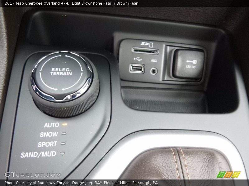 Controls of 2017 Cherokee Overland 4x4