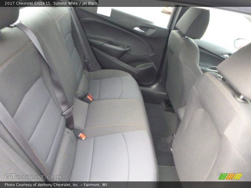 Summit White / Jet Black 2017 Chevrolet Cruze LS