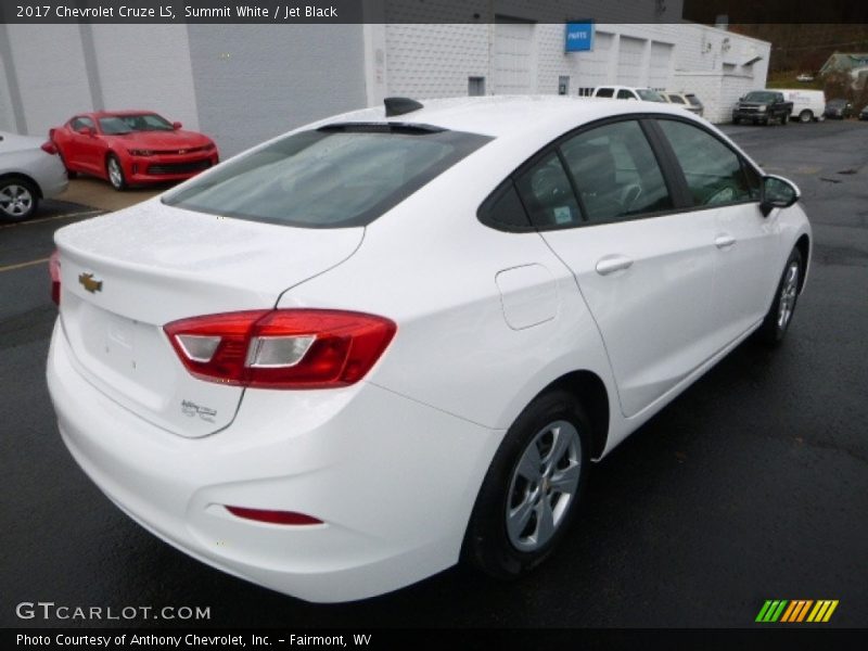Summit White / Jet Black 2017 Chevrolet Cruze LS