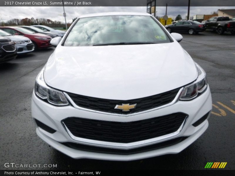 Summit White / Jet Black 2017 Chevrolet Cruze LS