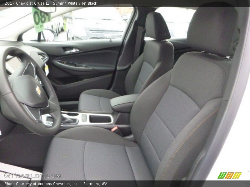 Summit White / Jet Black 2017 Chevrolet Cruze LS