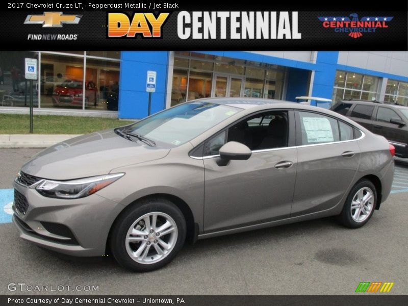 Pepperdust Metallic / Jet Black 2017 Chevrolet Cruze LT