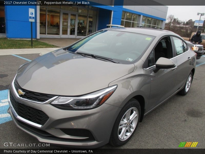 Pepperdust Metallic / Jet Black 2017 Chevrolet Cruze LT