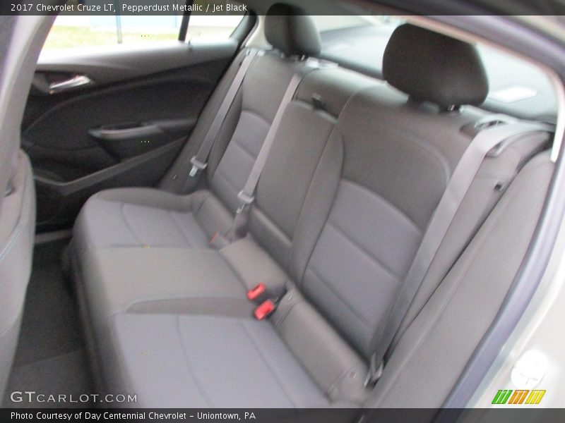 Pepperdust Metallic / Jet Black 2017 Chevrolet Cruze LT