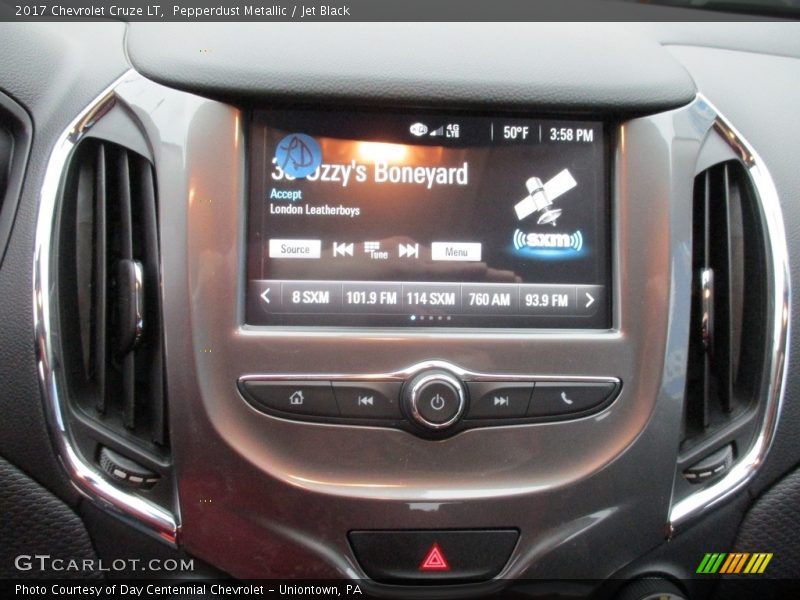 Pepperdust Metallic / Jet Black 2017 Chevrolet Cruze LT