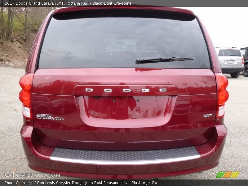 Octane Red / Black/Light Graystone 2017 Dodge Grand Caravan SXT